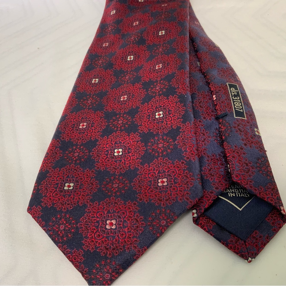 Brioni Red and Blue Floral Tie Luxury dis. 31807 silk made in Italy